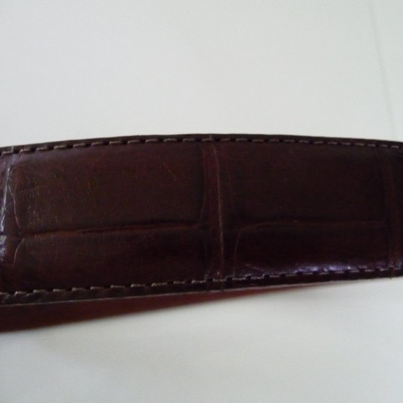 BRIGHTON FOR DISNEY RARE EMBOSSED REPTILE BROWNLEATHER BELT WITH DISNEY CHARA… - Picture 6 of 6